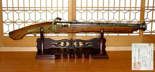 火縄短中筒 榎並屋宗右衛門 花押 鉄筒 銀、真鍮象嵌