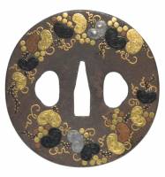 鍔　無銘　京正阿弥　葡萄図鍔　(TU-011225)-1