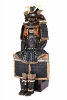 甲冑/鎧　鉄錆地獅子打出胸取五枚胴具足　兜後正中銘 信家 (BU-090126)-2