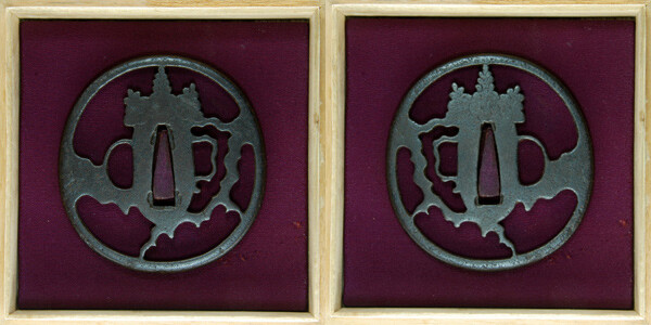 無銘 鉄地 桐に梅図透鍔