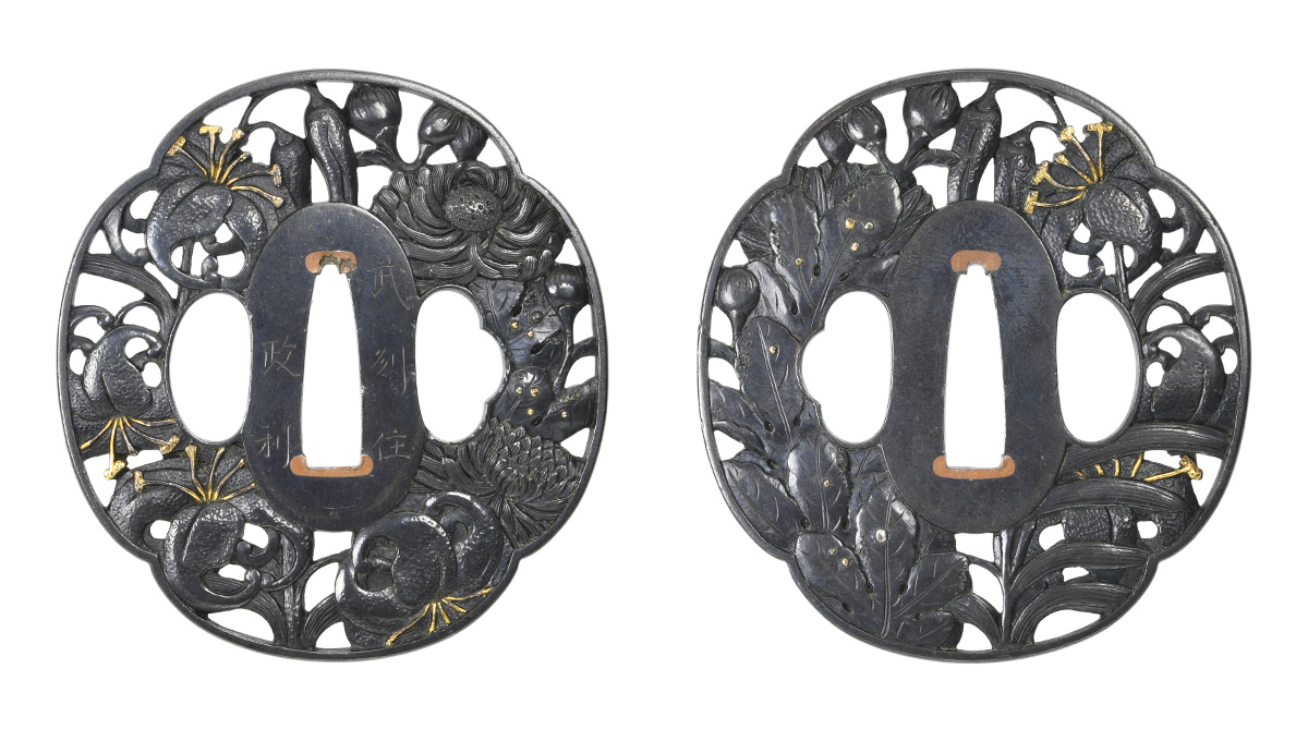 鍔　銘　武州住政利　百合菊花図鍔　特別保存刀装具鑑定書 商品画像