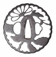 » クリックで拡大 -> 鍔 銘 土佐国住明珍紀宗利 枝菊透鍔(TU-050718)-2